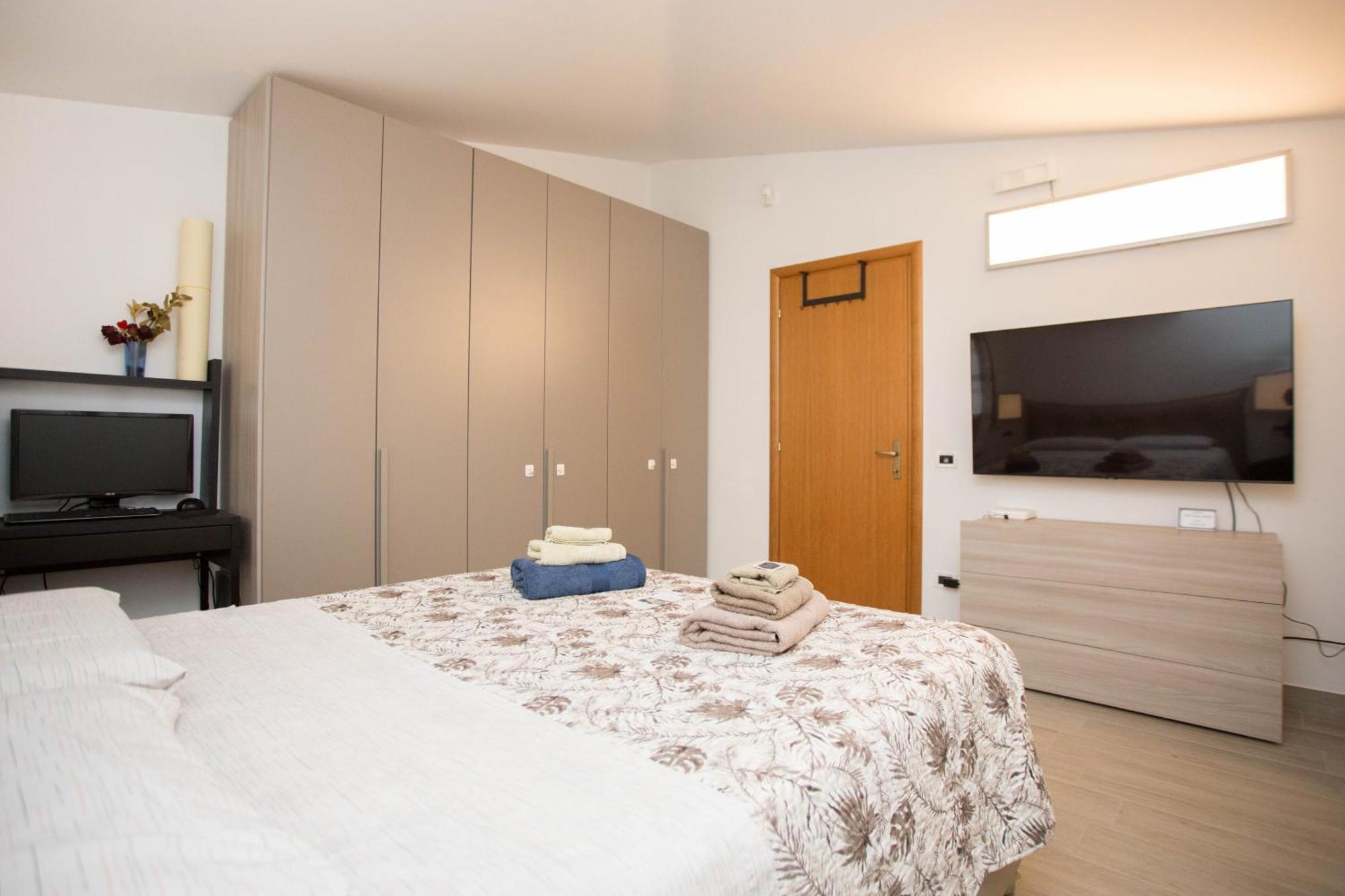 Casa Di Marco E Kaila Hotel Tavullia Eksteriør billede