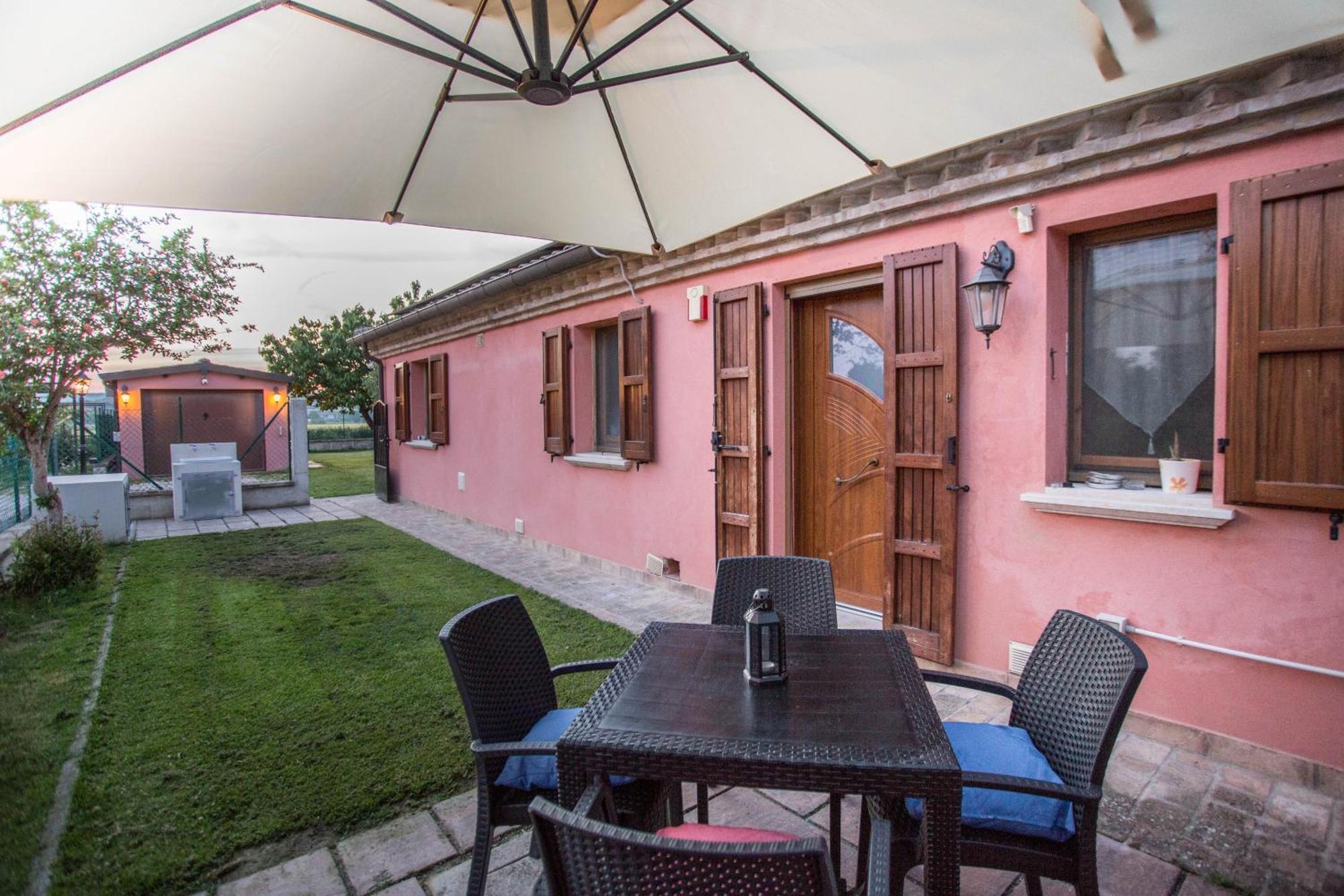 Casa Di Marco E Kaila Hotel Tavullia Eksteriør billede